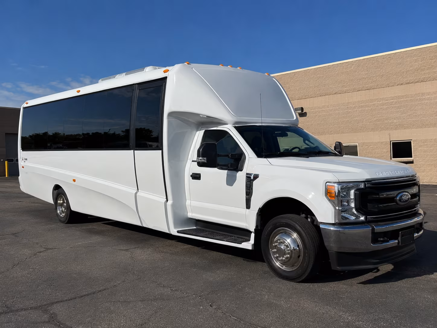 field trip buses to historic sites and cultural destinations around massachusetts