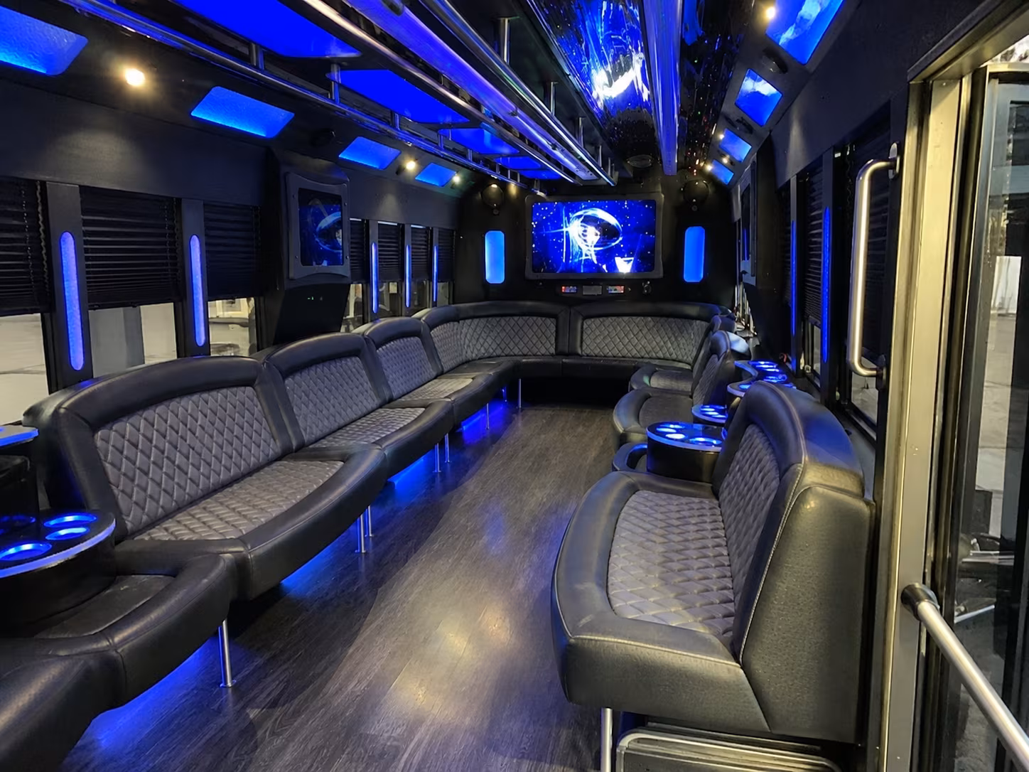 malden 28 passenger party bus interior